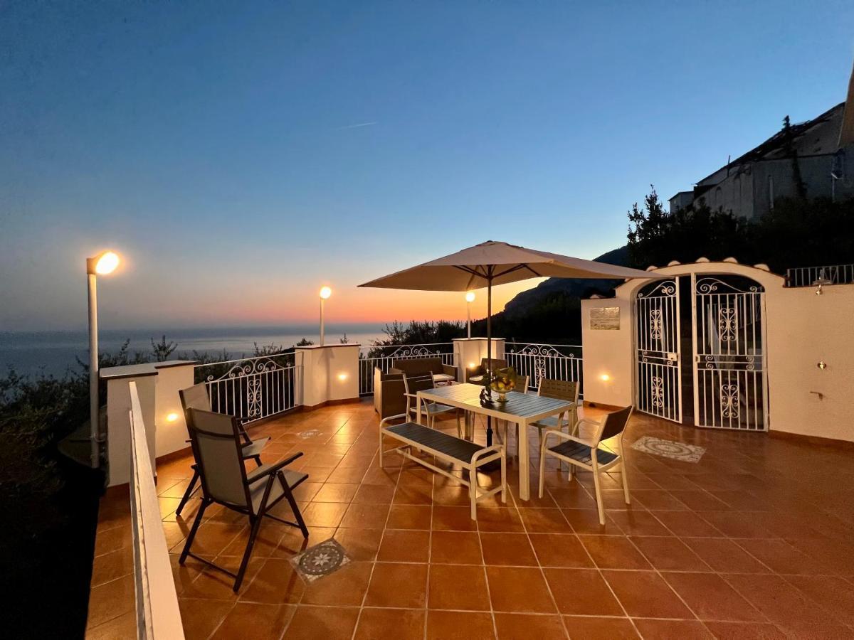 Infinity Experience Casa Vacanza Incantevole Con Terrazzo Scala Exteriör bild