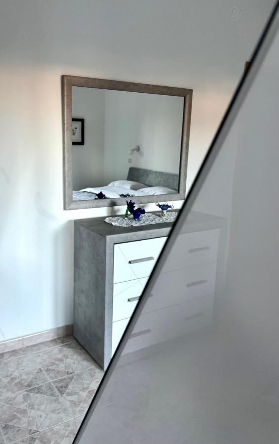 Infinity Experience Casa Vacanza Incantevole Con Terrazzo Scala Exteriör bild